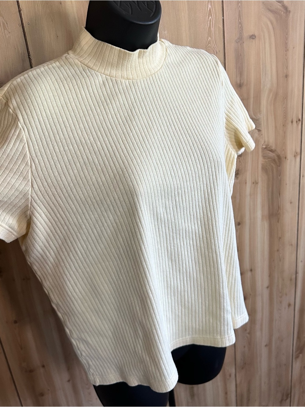 Soft Ribbed Short-Sleeve Mock Neck Top - Cream/ Light Yellow, 90s Basic Editions - Picture 2 of 7